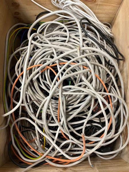 52 Kilo Kabelschrott , Kabel , Verschnitt (siehe Bild) ***ABVERKAUF***